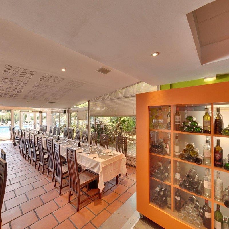 גרואיסאן Hotel Le Phoebus Garden & Spa מסעדה תמונה