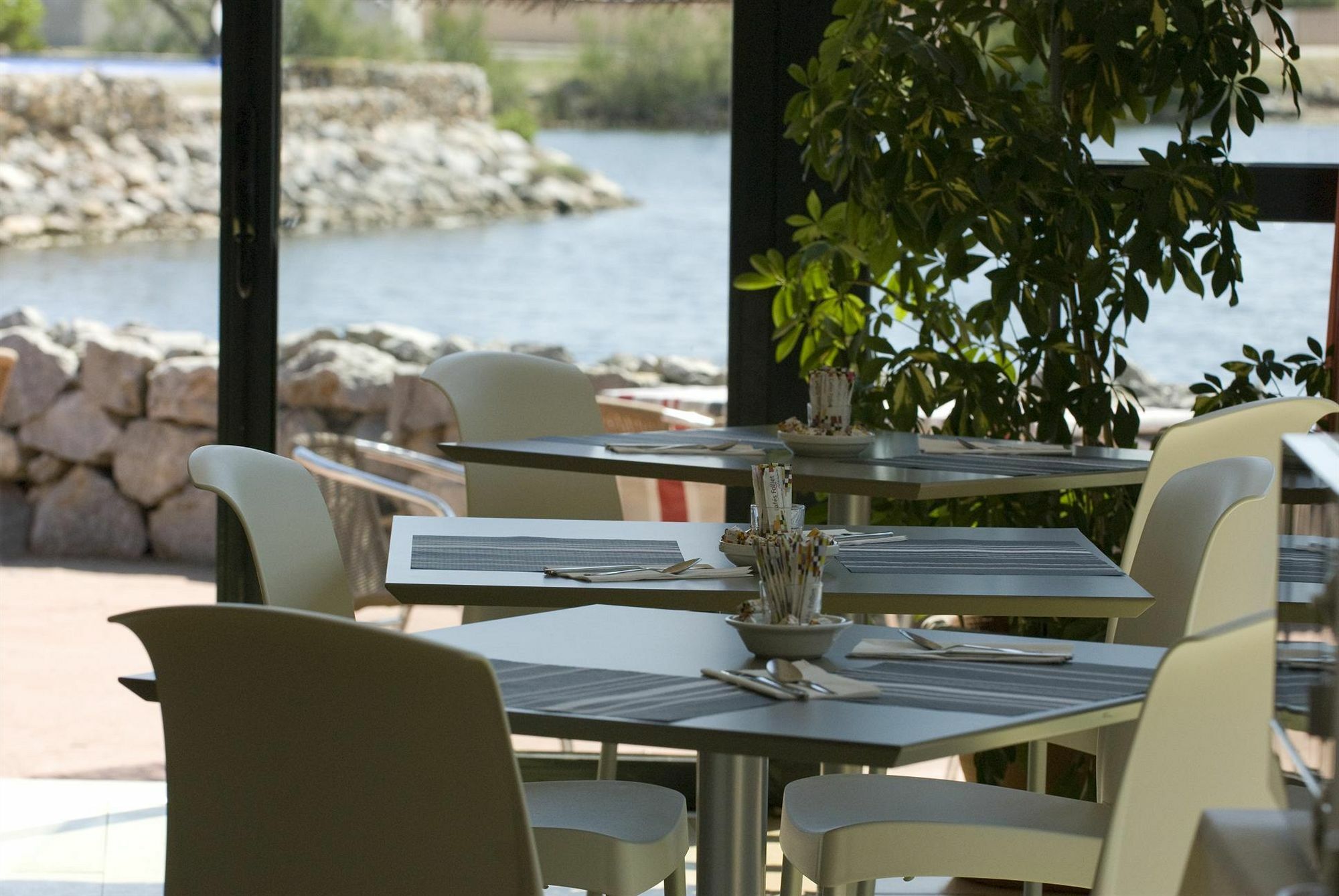 גרואיסאן Hotel Le Phoebus Garden & Spa מראה חיצוני תמונה
