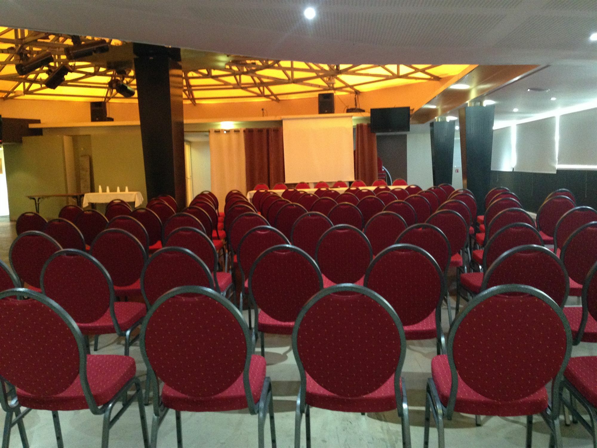 גרואיסאן Hotel Le Phoebus Garden & Spa מראה חיצוני תמונה