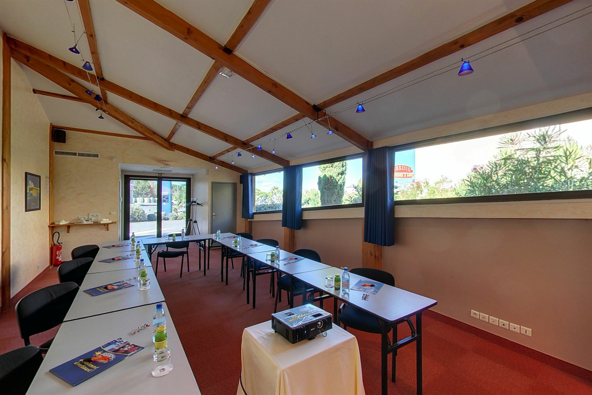 גרואיסאן Hotel Le Phoebus Garden & Spa מראה חיצוני תמונה